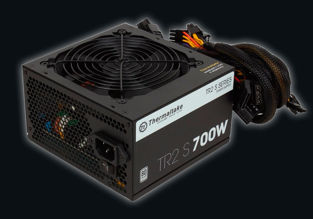 Thermaltake TR2 S 700W